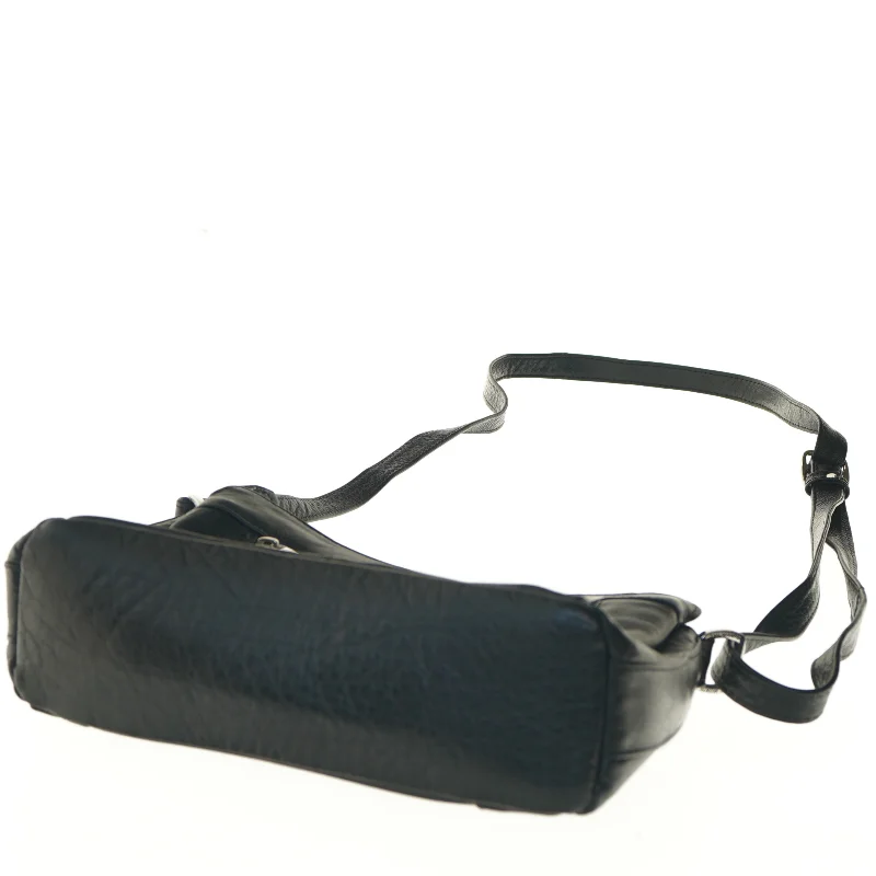 Læder skuldertaske fra The Monte (str. 18x9x27 cm)