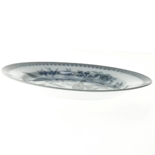 To porcelæns frokosttallerken med fuglemotiv 