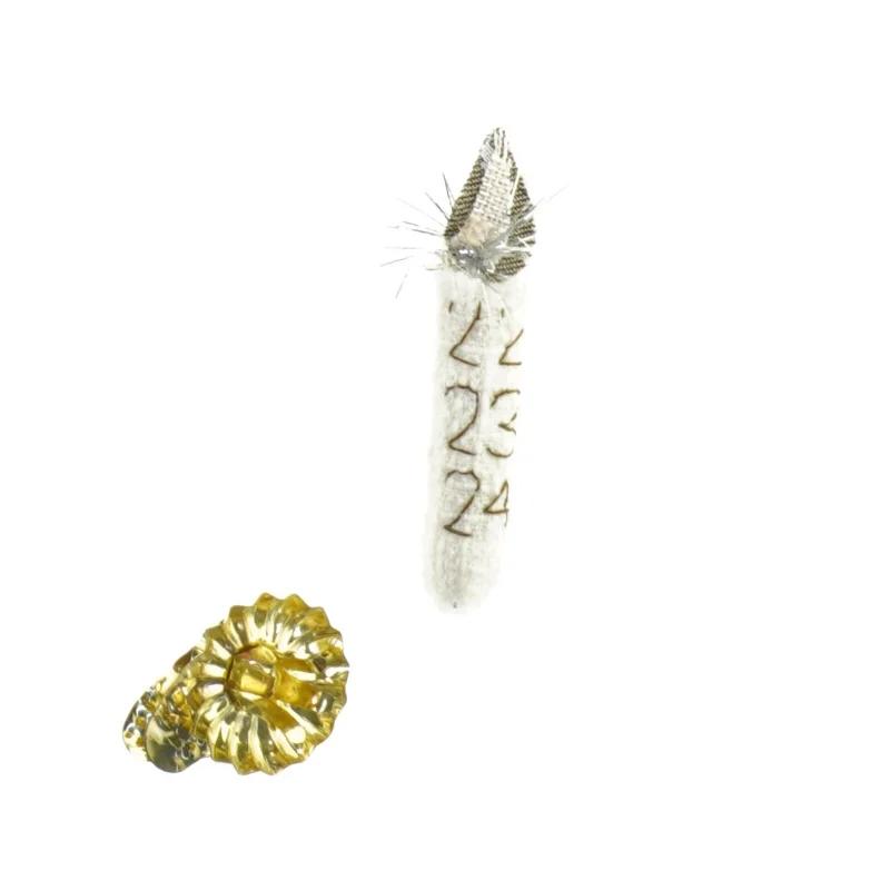 Lille kirstejn, håndlavet julepynt fra Ditte Degn (str. 12 x 5 cm)