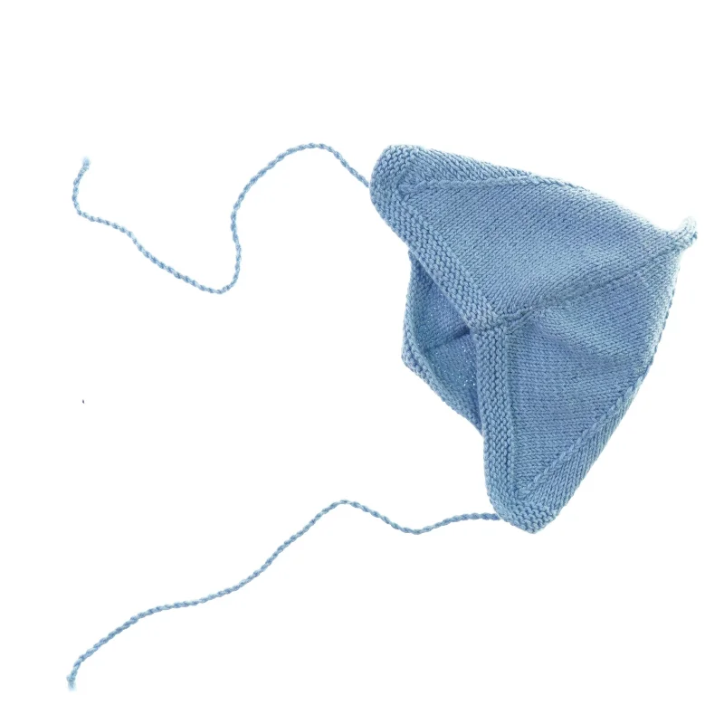 Hjemmestrikket babyhue (str. 16 6 15 cm)