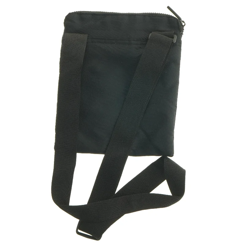 Sort skuldertaske  (str. 28 x 25 cm)