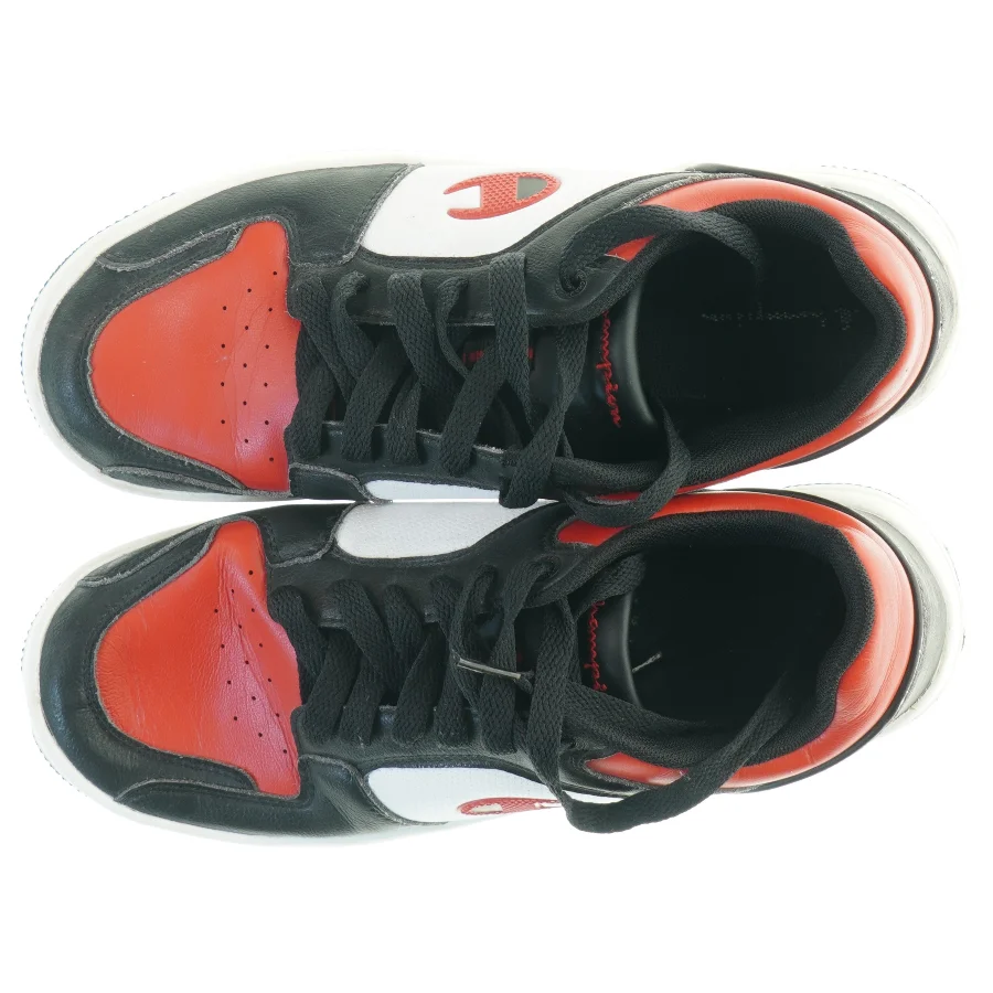 Champion sneakers i sort, hvid og rød (str. 42)