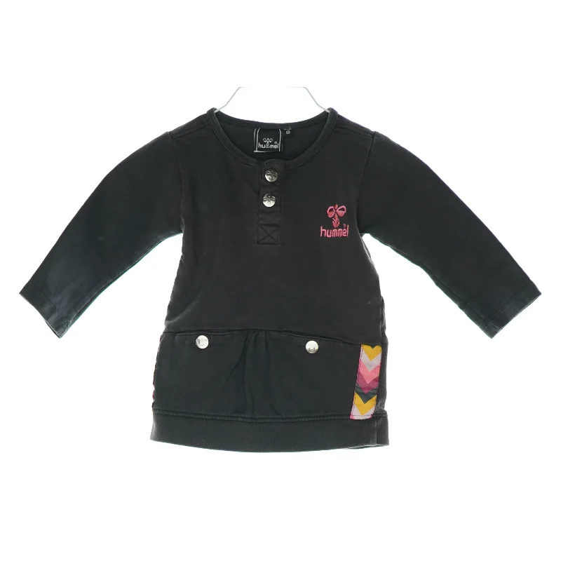 Bluse fra Hummel  (str. 68)