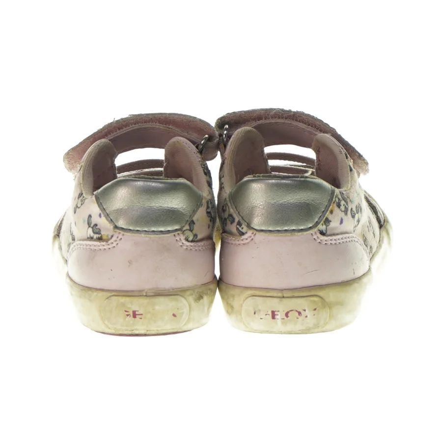 Sko fra Geox (str. 23)