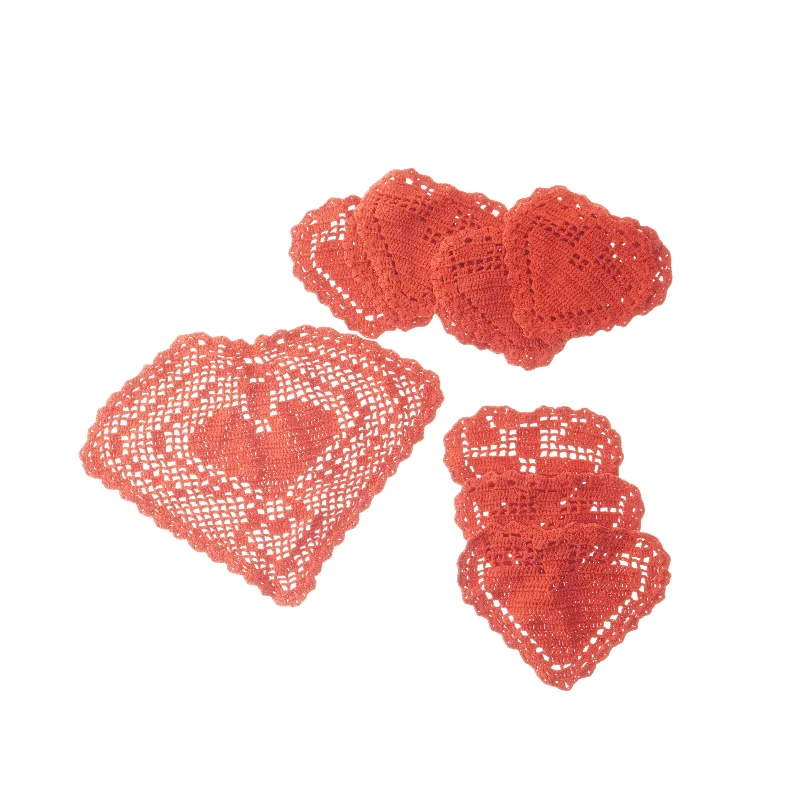 Hæklede bomulds hjerteformede dækkeservietter (str. 15 cm og 18 cm og 32 cm)