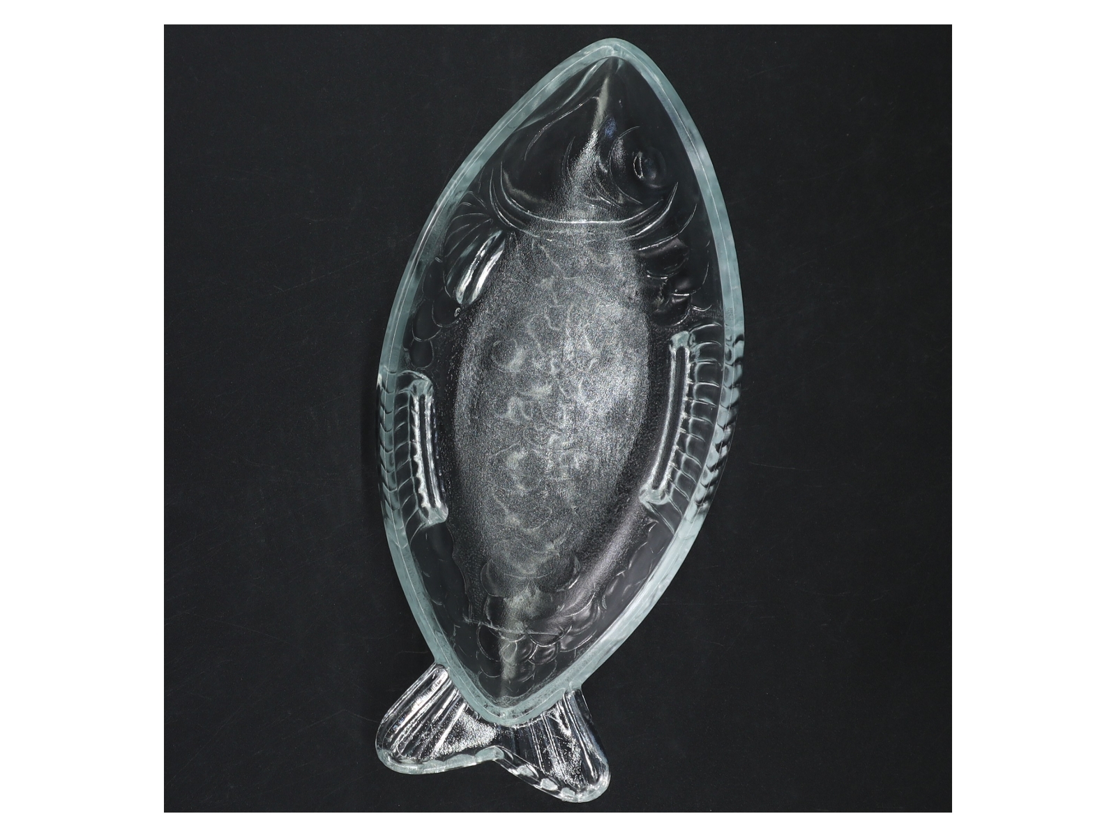 Glasfad formet som fisk (str. 22x10 cm)