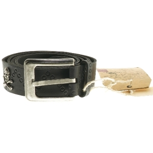 Sort læderbælte med dødningehoveder fra Replika (str. 115 cm)