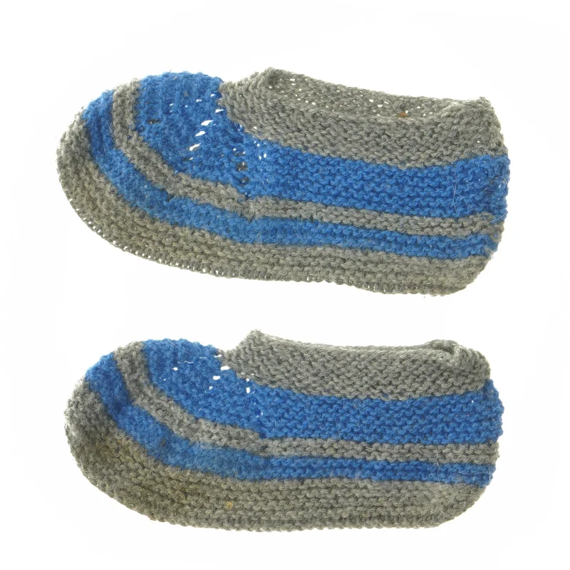 Strikkede hjemmesko (str. 24 cm)