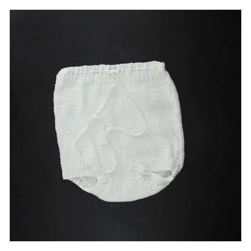 Strikket baby blebukser (str. 22x25 cm)