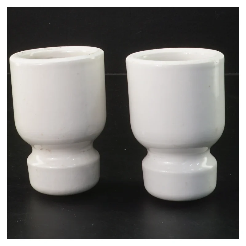 2 stk porcelæn isolatorer (str. 2 stk 7x11 cm)