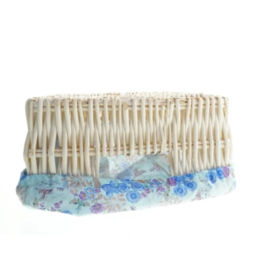 Flettet kurv med blomsterprint betræk