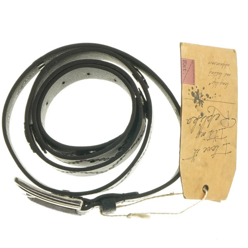 Sort læderbælte med kors og kranie logo fra Replika (str. 115 cm)