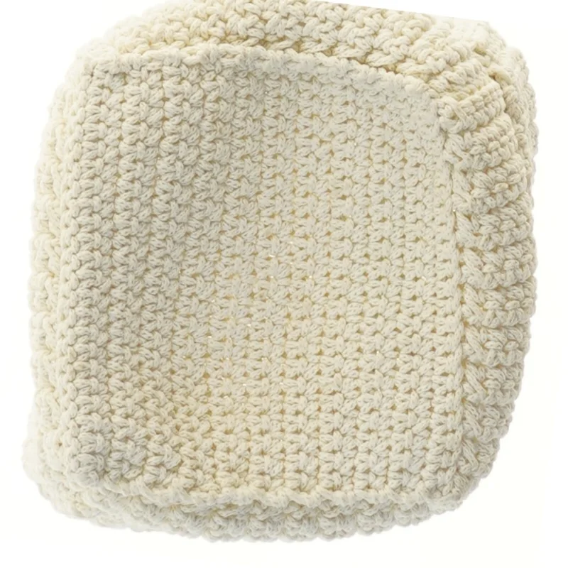 Hæklet opbevaringskurv (str. 15x15x8 cm)