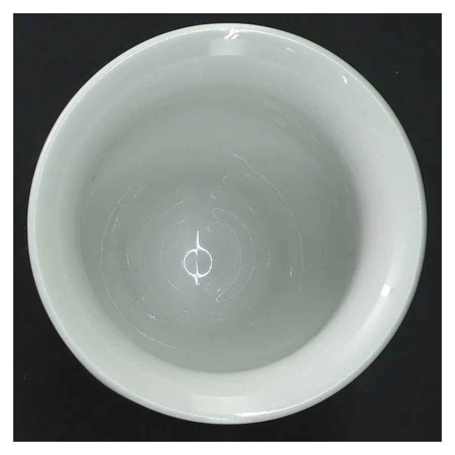 Porcelænsæggebæger med rosenmotiv (str. 8,5x12 cm)