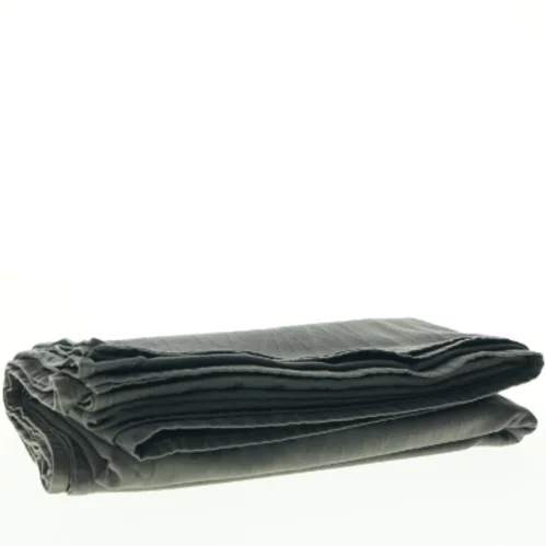 Smuk grå dug fra Södahl med indvævet geometrisk mønster(str. 140 x 310 cm)