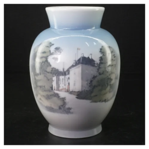 Vase fra Royal Copenhagen (str. H 17 cm)