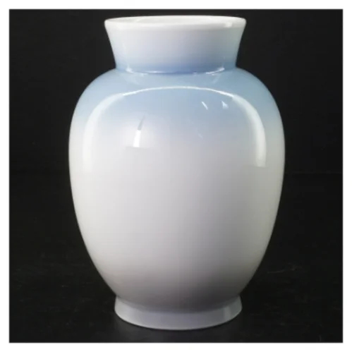 Vase fra Royal Copenhagen (str. H 17 cm)