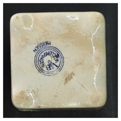 Krydderibeholder med låg (str. H 10,5 cm)