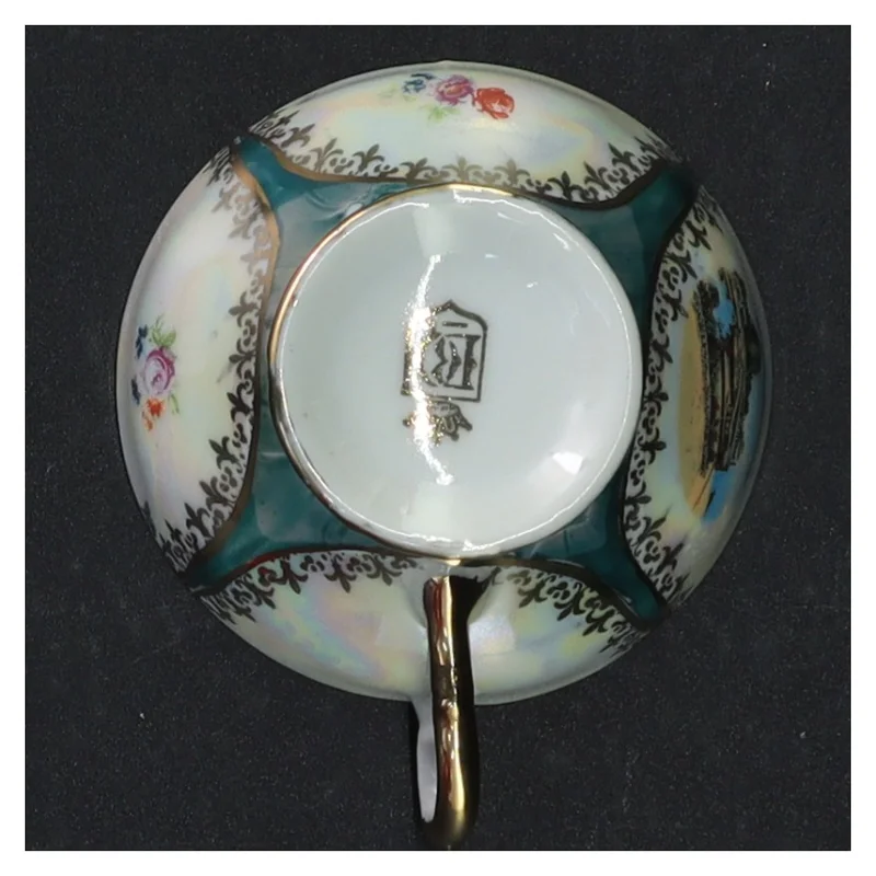 Porcelænskop (str. H 4 cm)