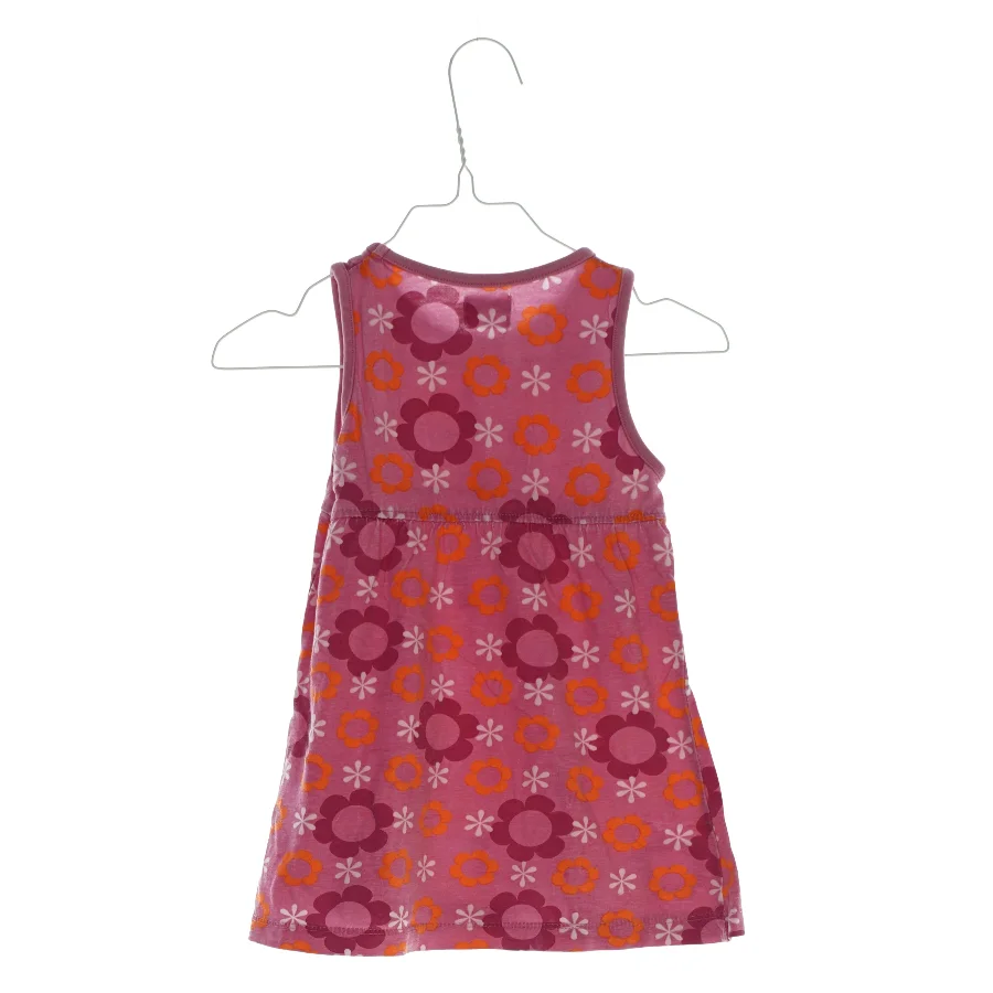 Kjole fra Name it (str. 80)