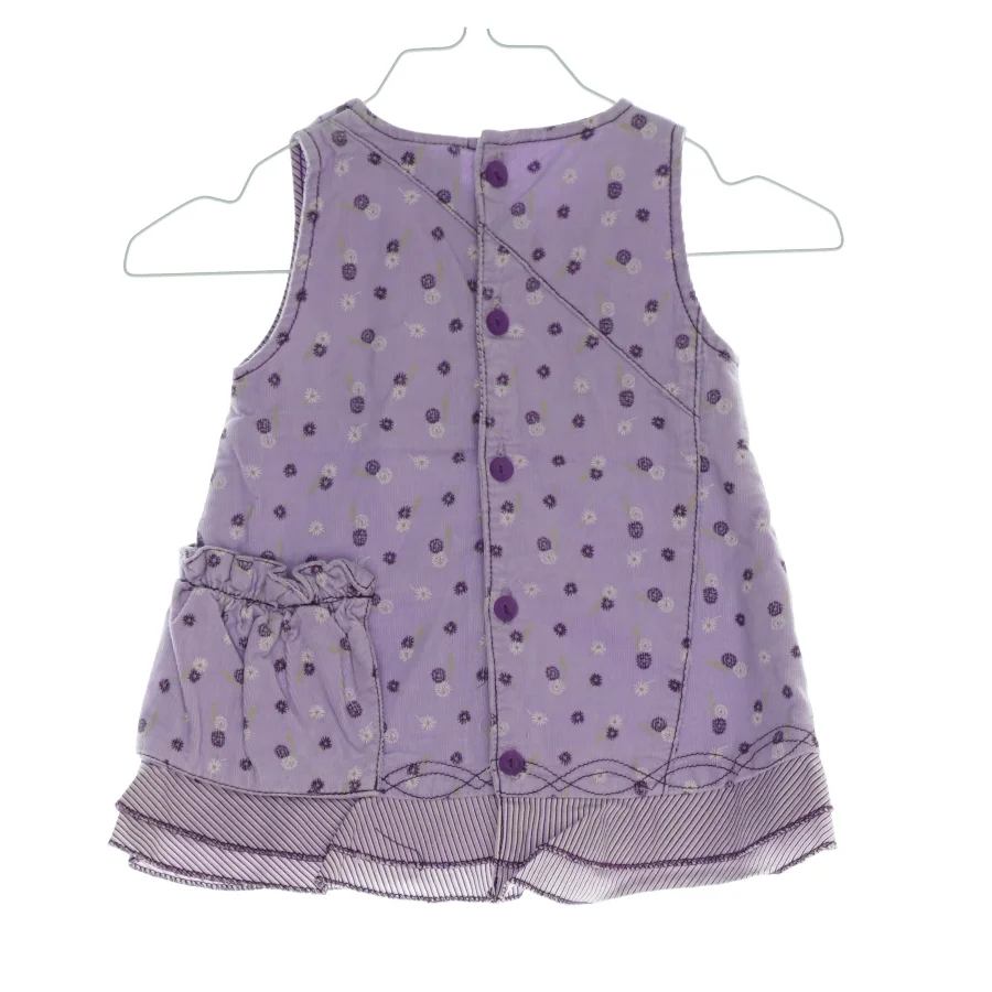 Fløjlskjole fra Name it (str. 62)