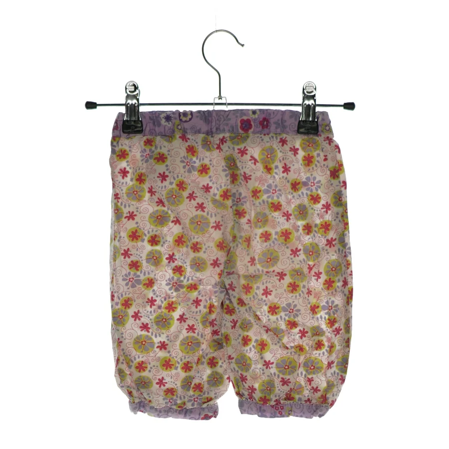 Løse bukser fra Name it (str. 86)