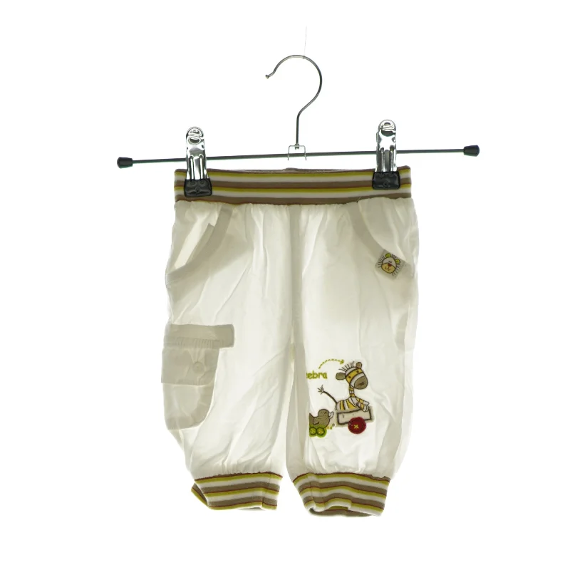 Løse bukser fra Name it (str. 56)