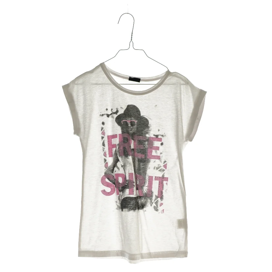 T shirt fra MM (str. 134/140)