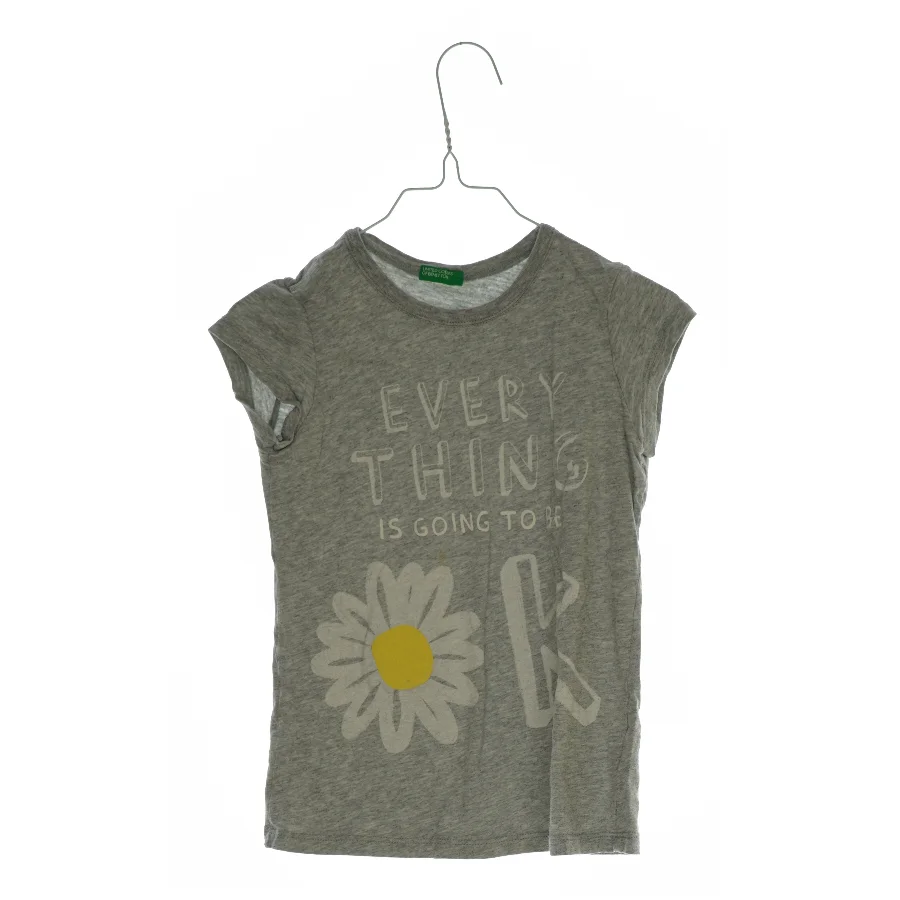 T shirt fra Benetton (Str 120 cm)