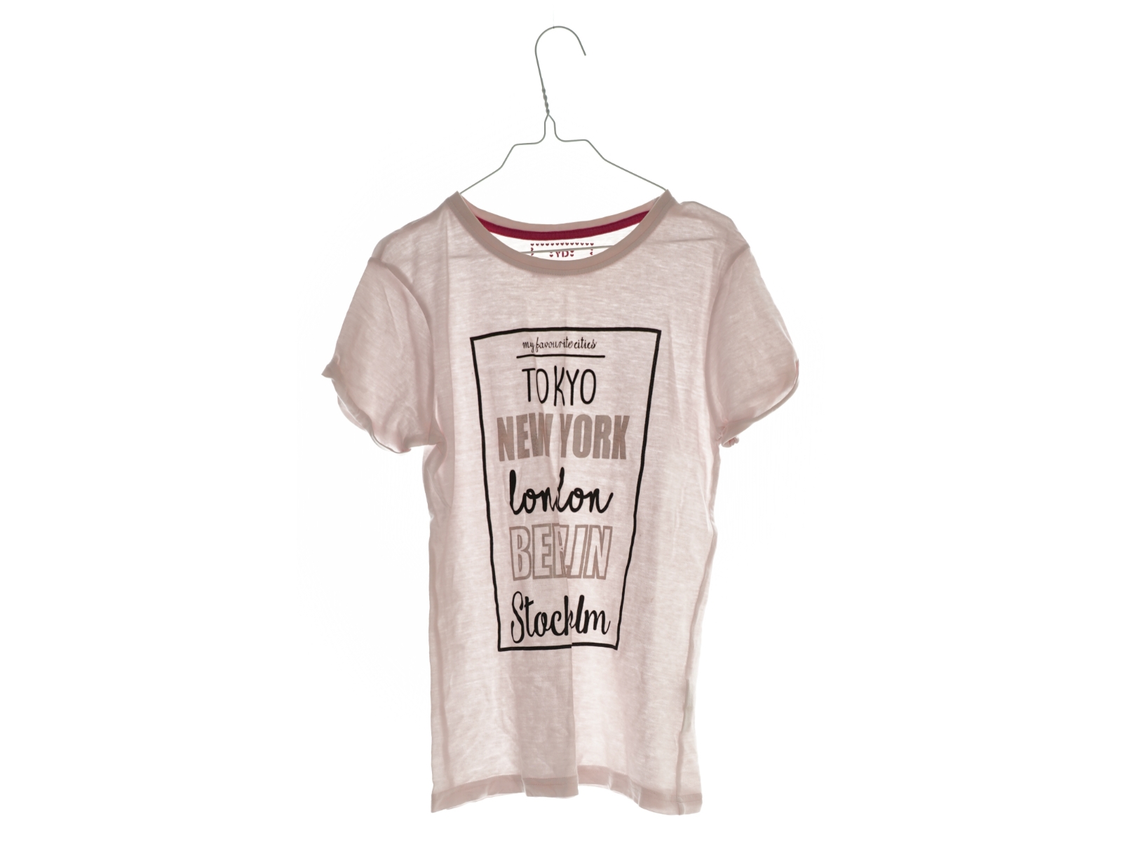 T shirt fra YD (Str 146 cm)