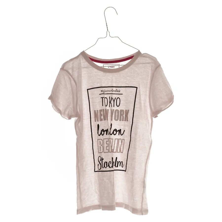 T shirt fra YD (Str 146 cm)