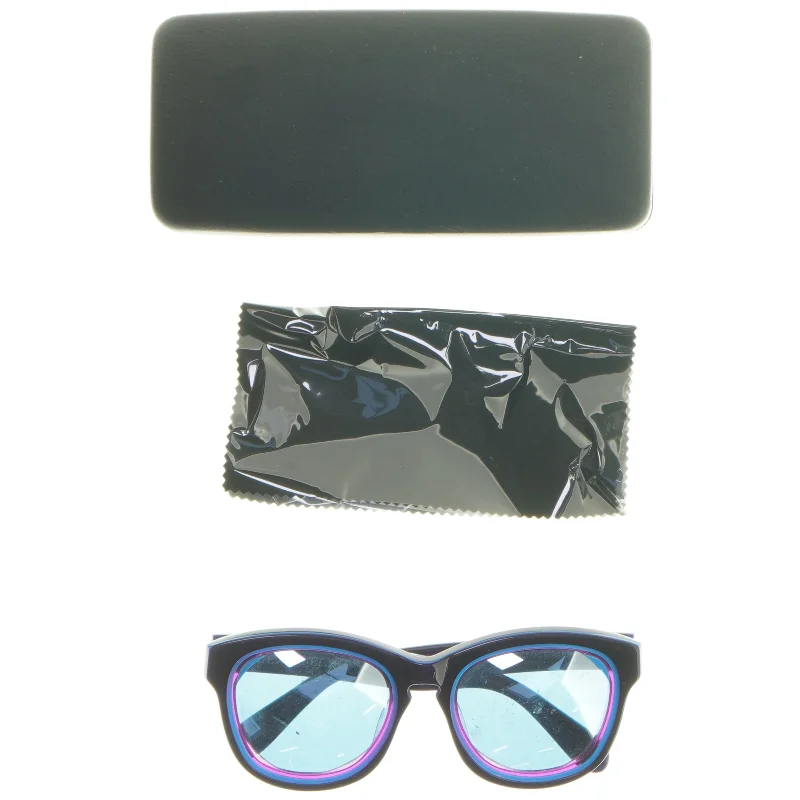 Solbriller med etui (str. 14,5 cm)