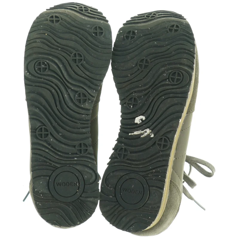 Sneakers af ruskind fra Woden (str. 38)