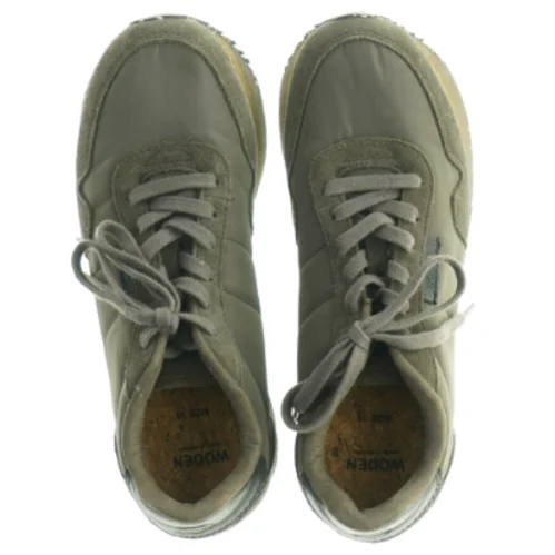 Sneakers af ruskind fra Woden (str. 38)