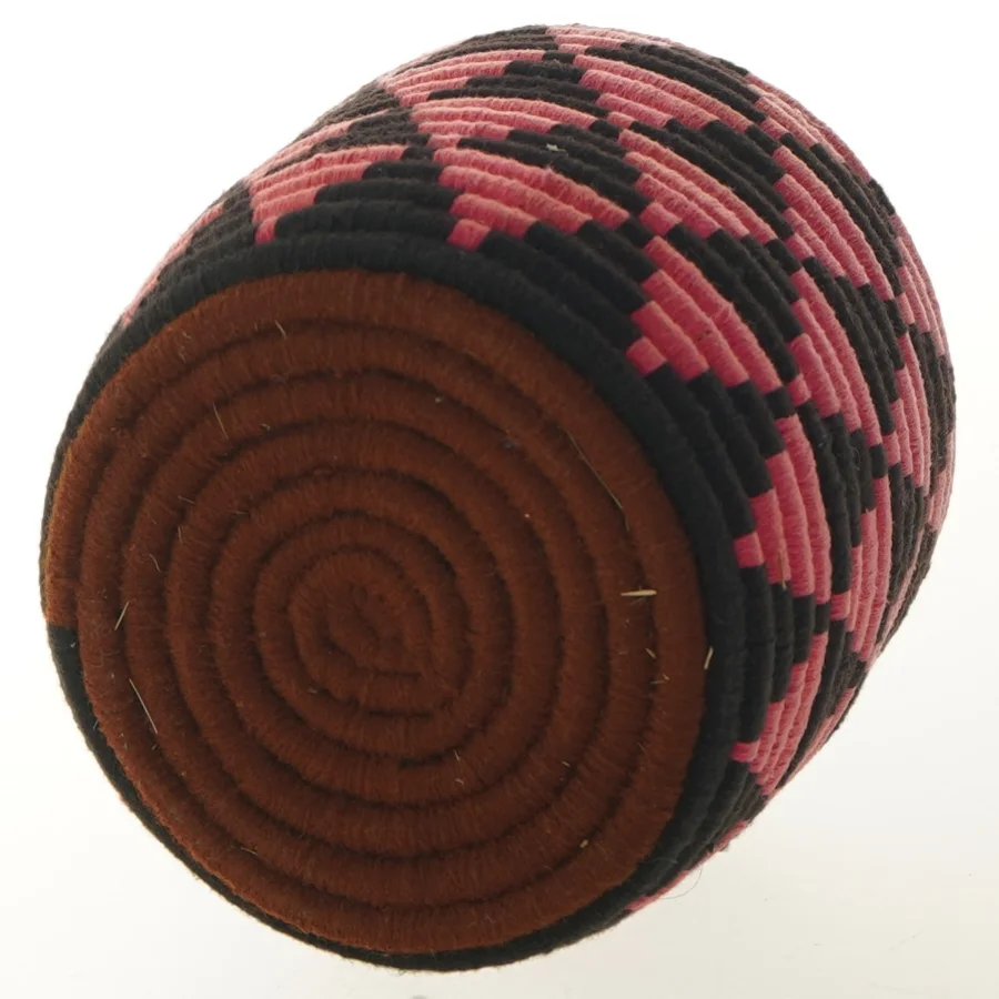 Flettet kurv med låg (str. Ø 12x20 cm)