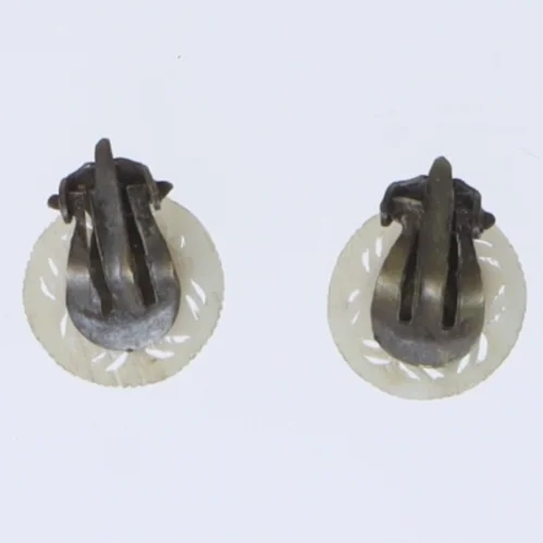 Clips vintage øreringe med udskåret detalje (str. Ø 1,5 cm)