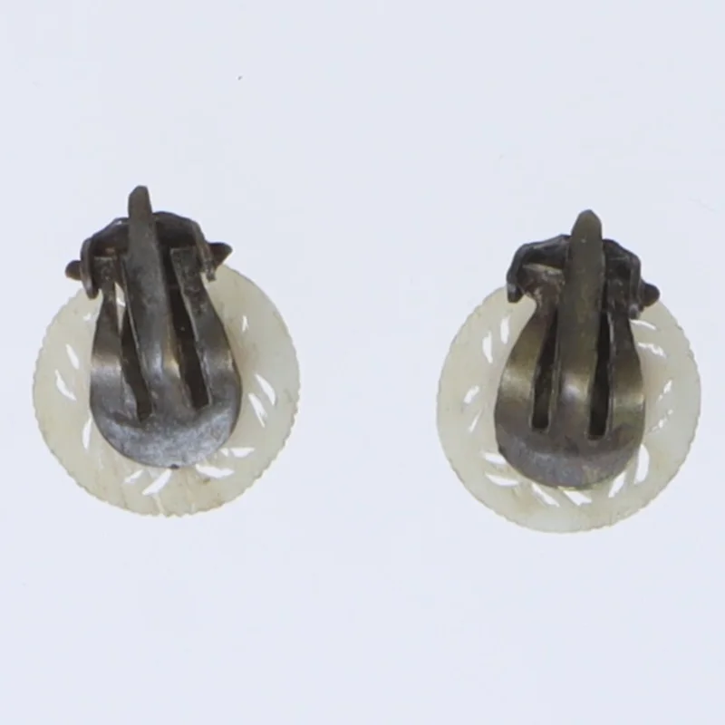 Clips vintage øreringe med udskåret detalje (str. Ø 1,5 cm)