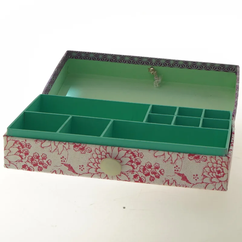 Dekorativ opbevaringsboks (str. 8x25,5x13,5 cm)