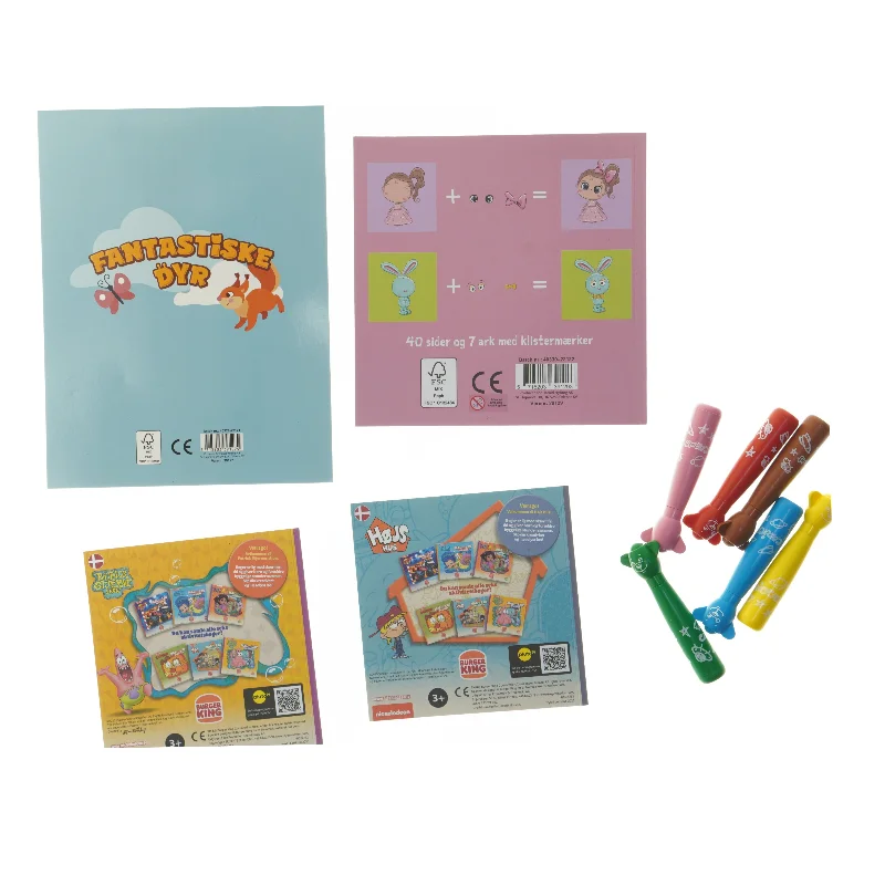 Malebøger og klistermærker sæt med farvepenne
