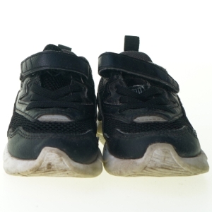 Sko fra Puma (str. 23)