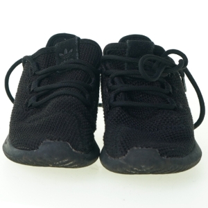 Sko fra Adidas (str. 24)