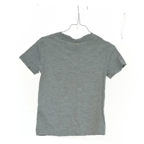 T-Shirt fra H&M (str. 104 cm)
