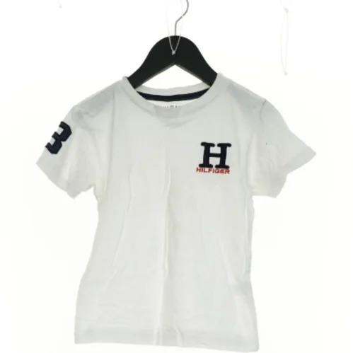 T-Shirt fra Tommy Hilfiger (str. 110 cm)