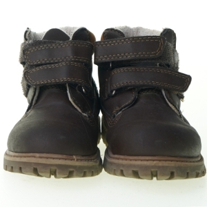 Støvle fra Fila (str. 22)