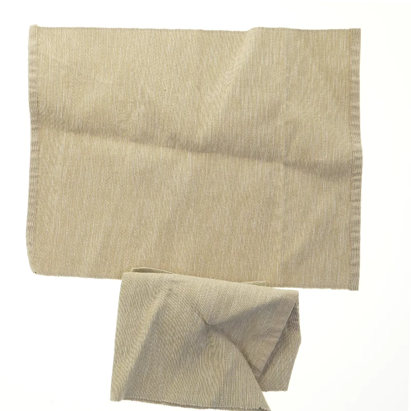 3 styk beige dækkeservietter (str. 3 styk. 44 cm x. 34 cm)