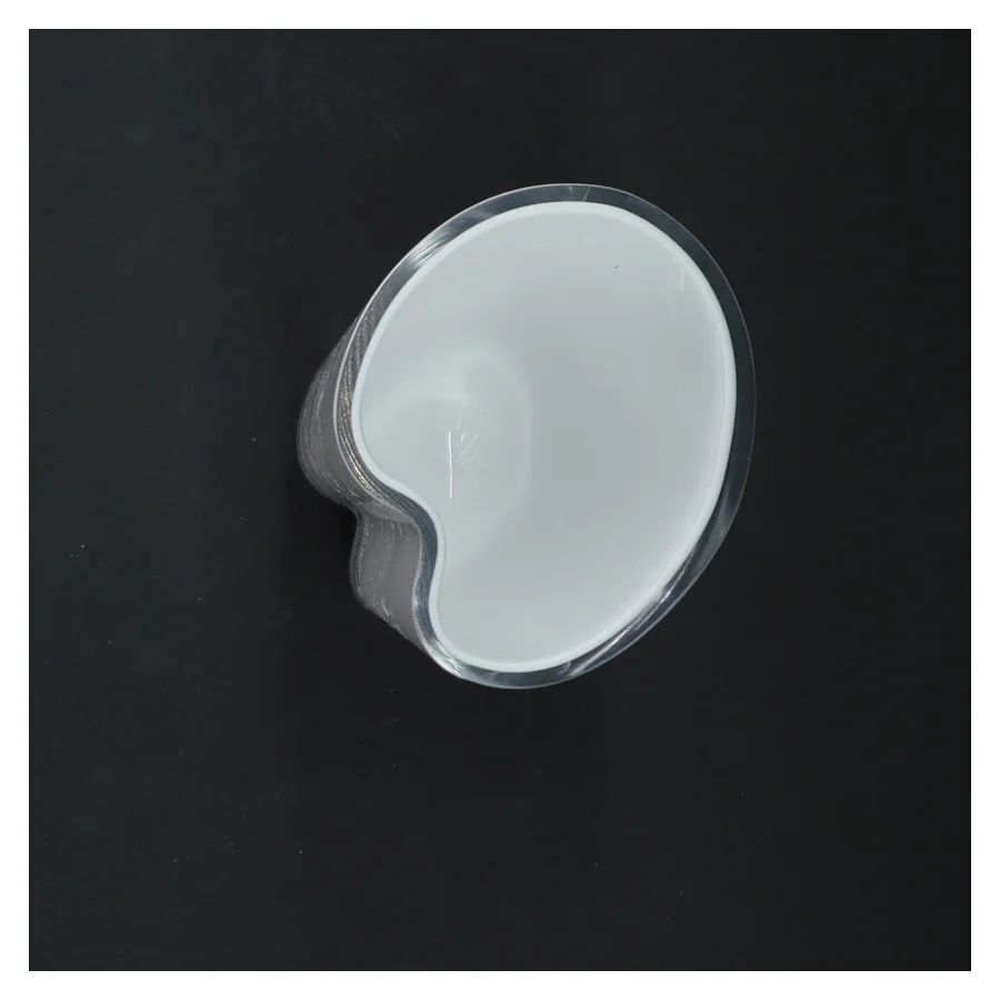 Hvid vase (str. 18,5 cm)