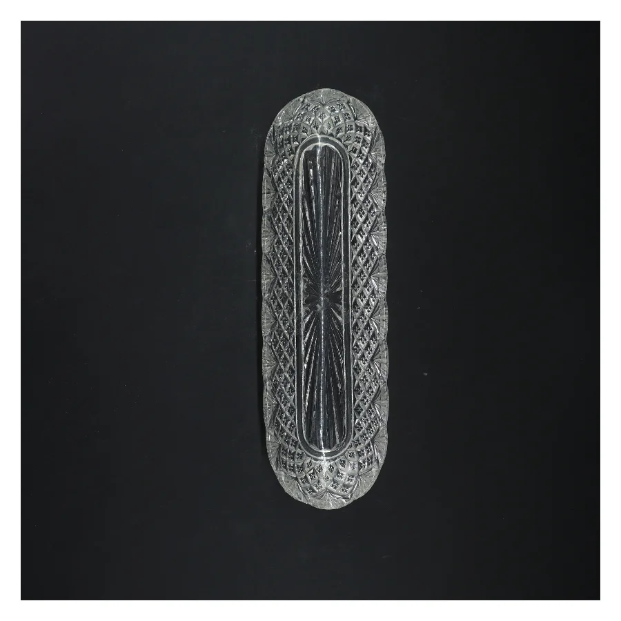 Indgraveret glasfad (str. 26 cm)