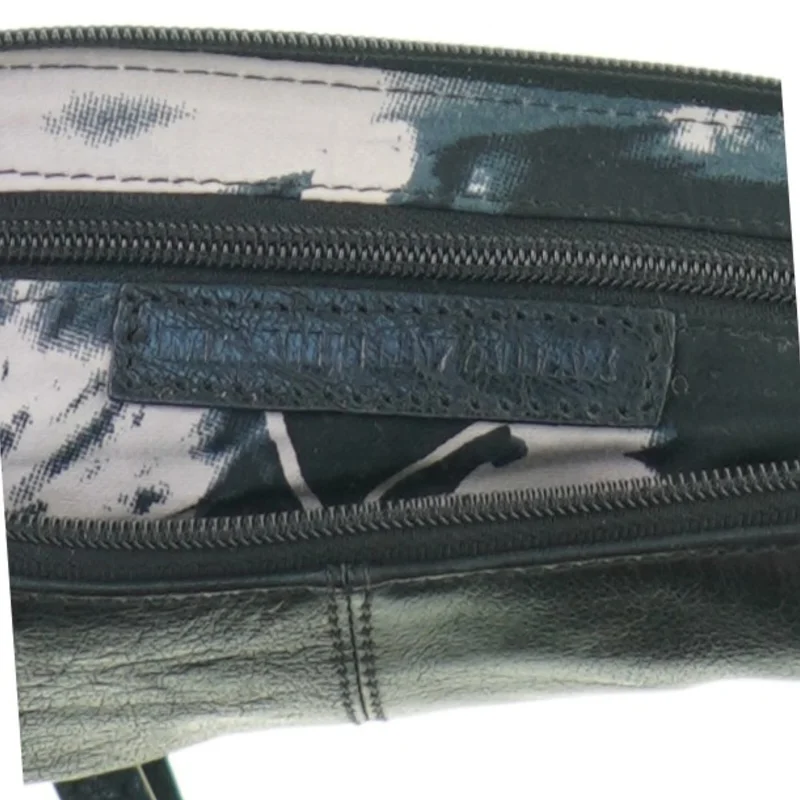 Clutch med strop fra Adax (str. 28 x 15 cm)