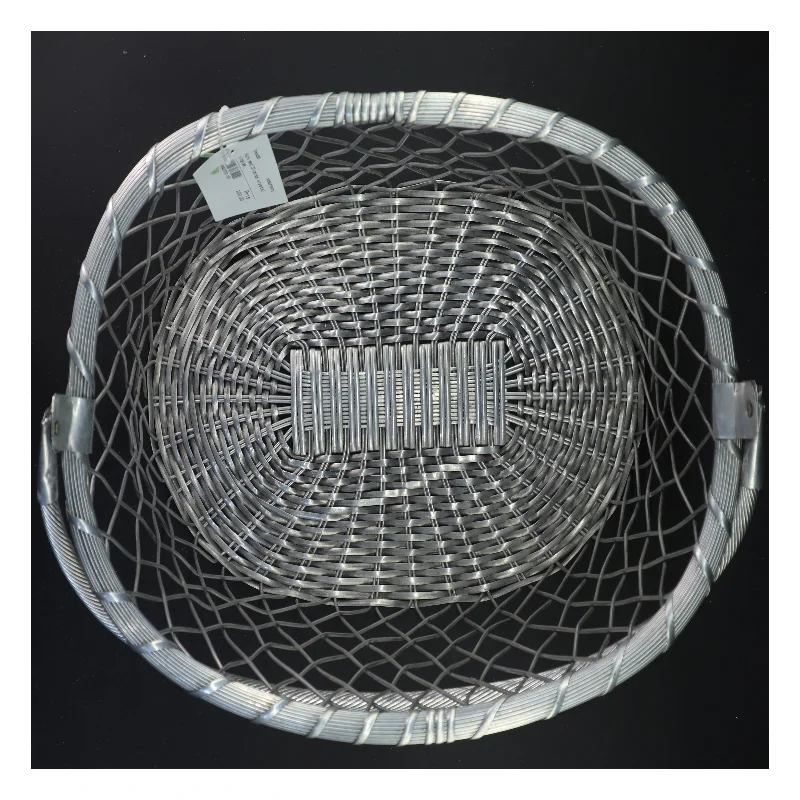 Metaltrådkurv (str. 22x36x30 cm)