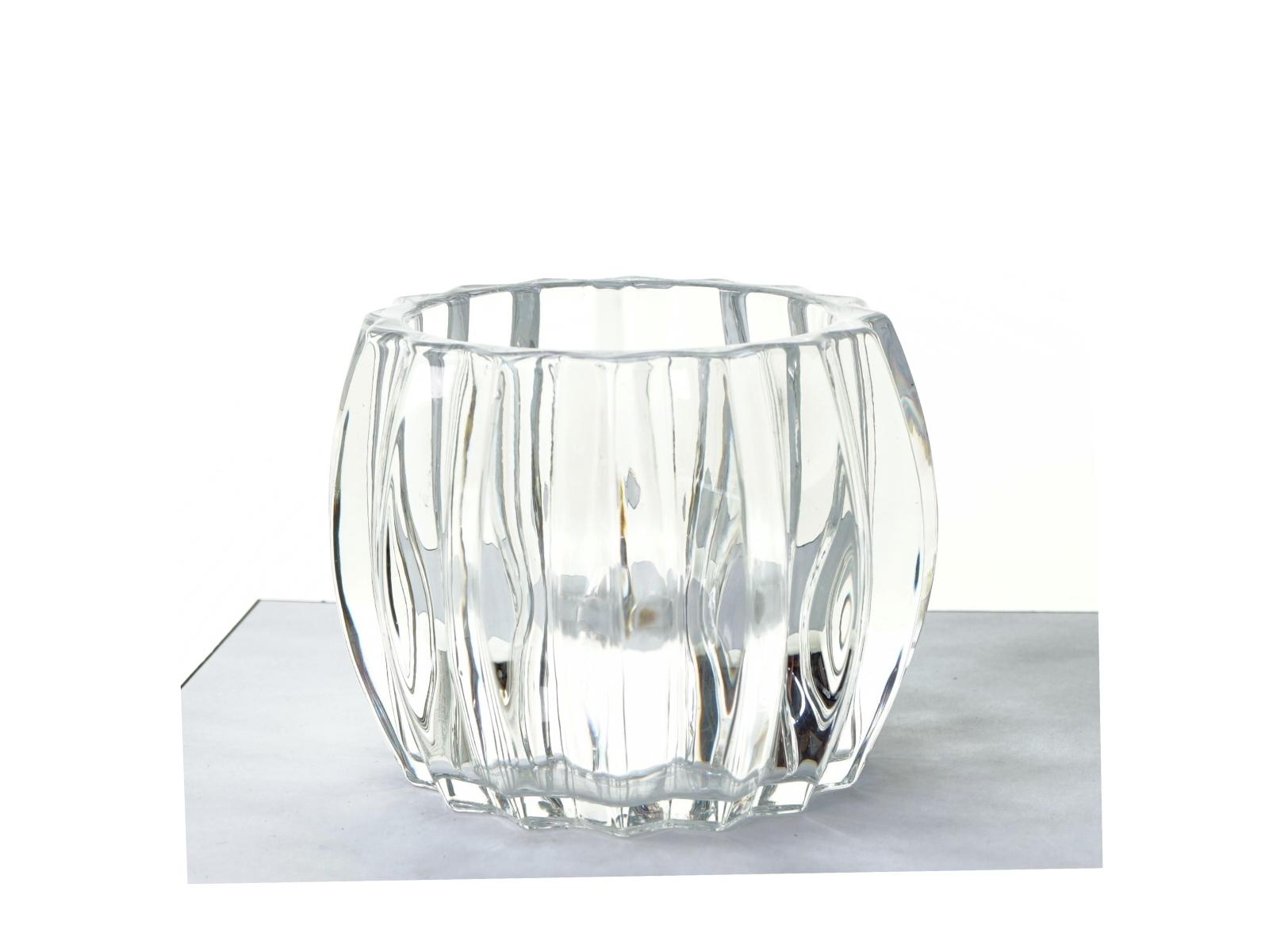 Lysestage i glas til fyrfadslys (str. 8 går i 9 cm)